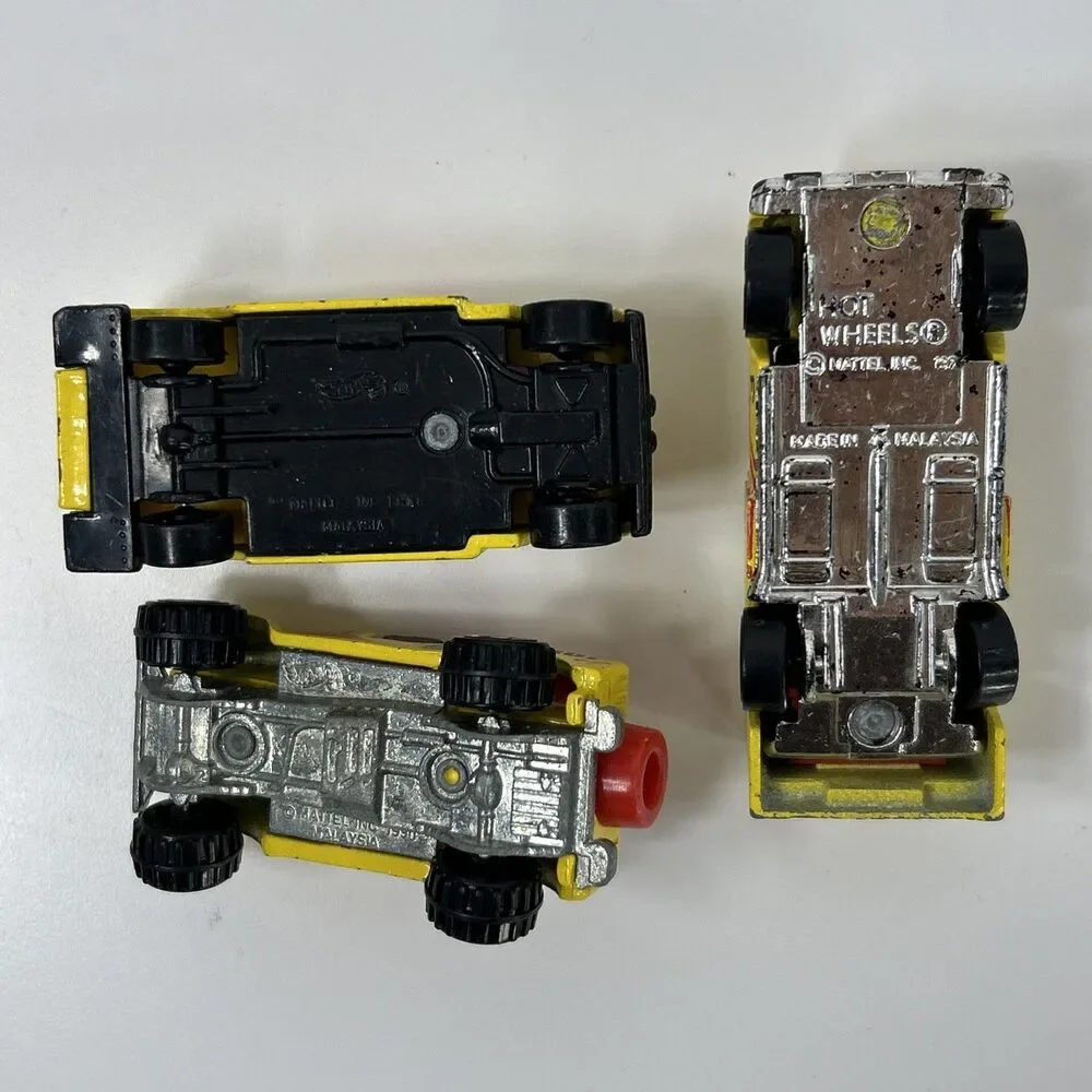 Hot Wheels Emergency Rescue Lot Paramedic Patrol Ambulance Yellow Jeep Pick Up
